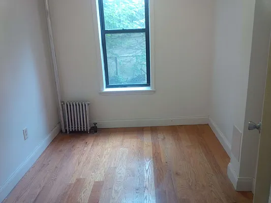 Rented by David W Realty Inc | media 26