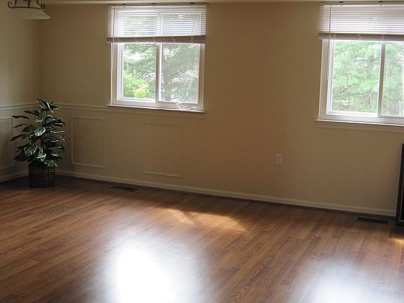 2nd image of 6048 Bonnie Bern Ct