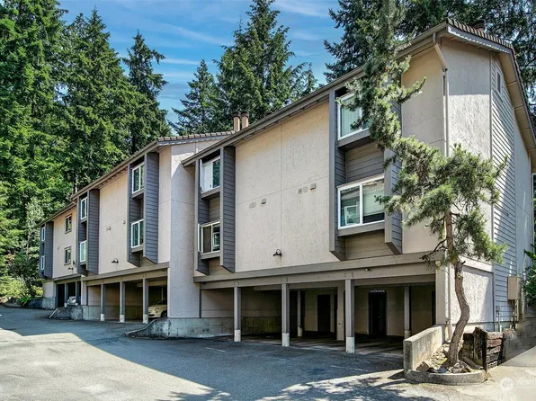 12719 NE 120th Street #D4, Kirkland, WA 98034