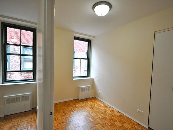 2nd image of 504 E 79th St APT 6G