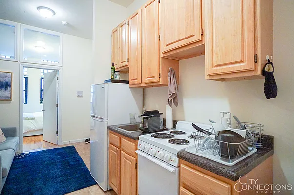 Rented by City Connections Realty | media 25