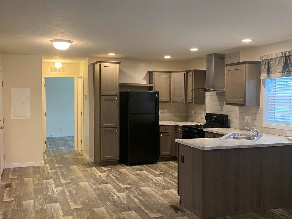 1st image of 47 Bluebird Hill Dr #156