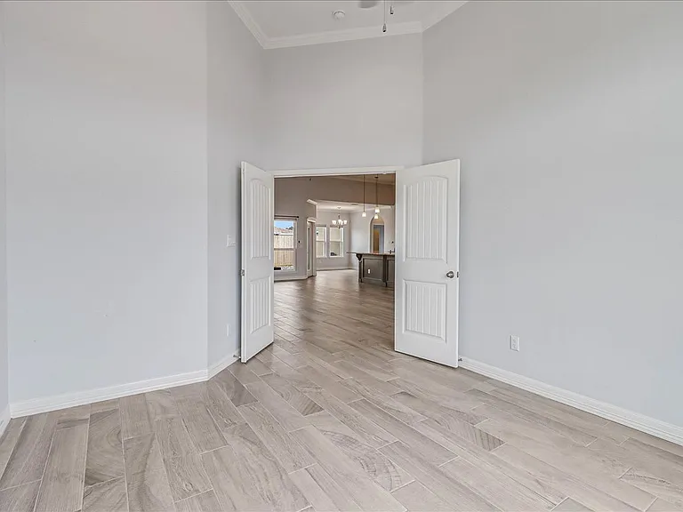 15501 Escapade St — Photo 15