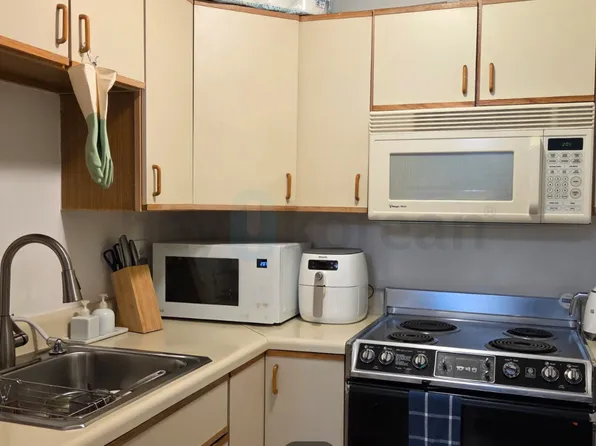 228b Washington Avenue image 4 of 7