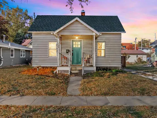 109 N Dodge St, Iowa City, IA 52245