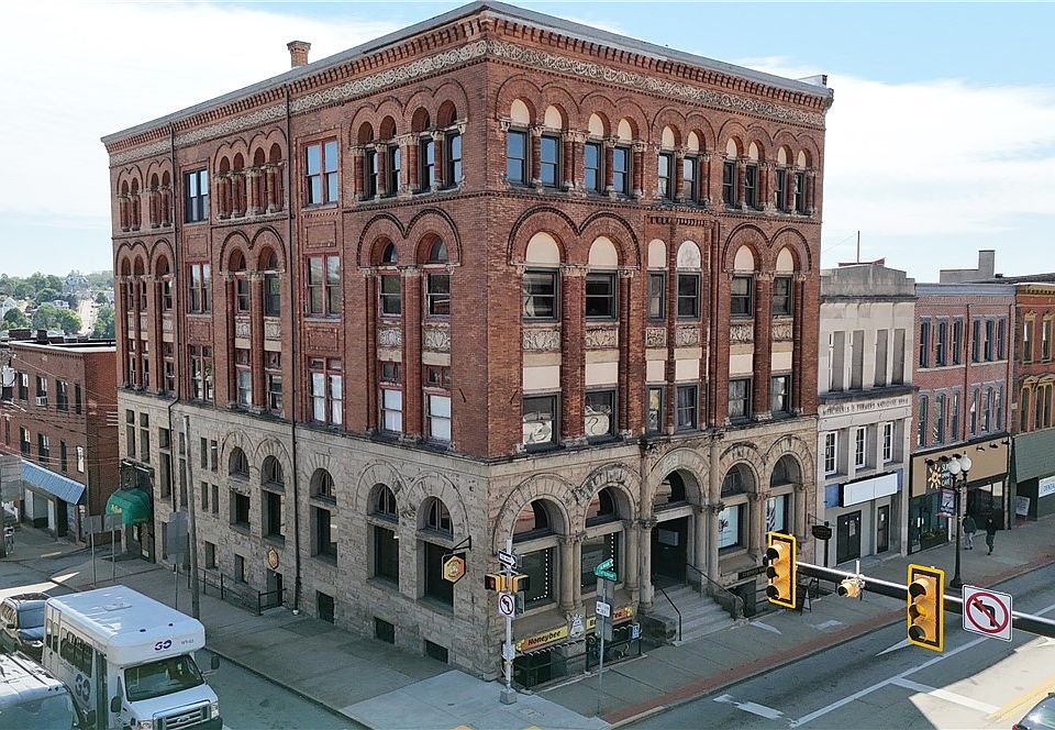 1st image of 41 N Main St