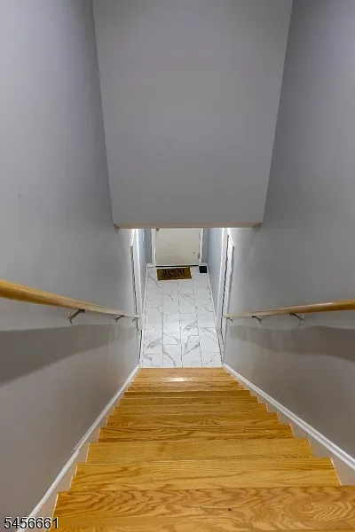 3 bed, 1.0 bath, $2,500 — Photo 3