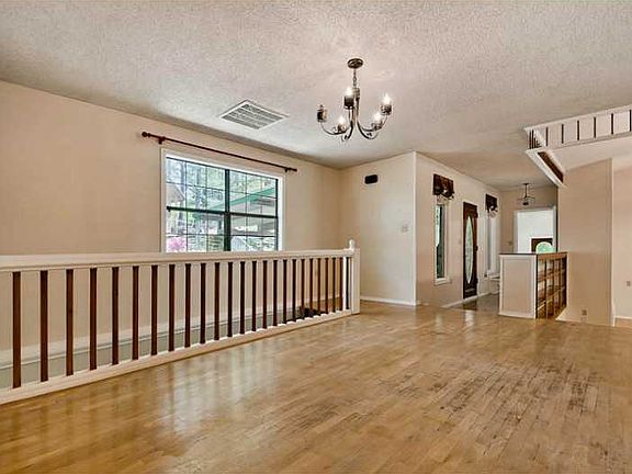5th image of 14092 Cardinal Ln
