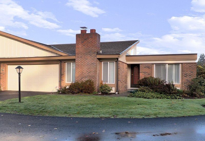 CORNER UNIT AND THE END OF THE STREET WITH LOTS OF SUN AND PRIVACY - 2 CAR FINISHED GARAGE WITH LOTS