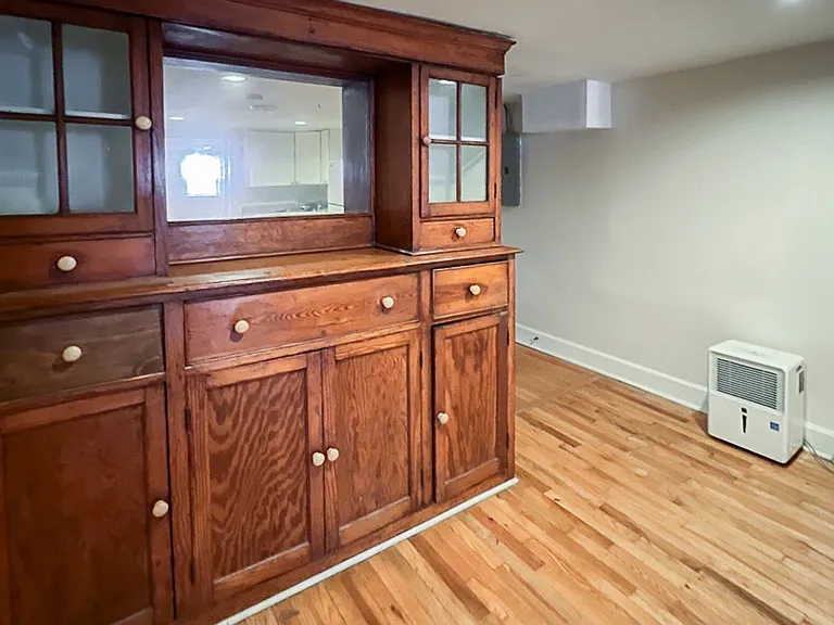 3309 N Southport Ave — Photo 13