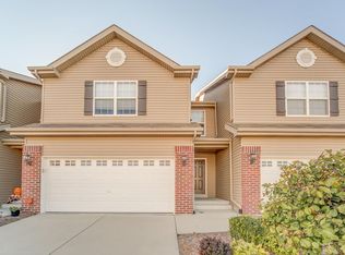 865 Harbor Woods Dr, Fairview Heights, IL 62208