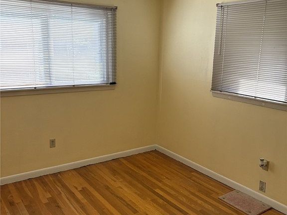 3rd image of 3700 Valleywood Dr