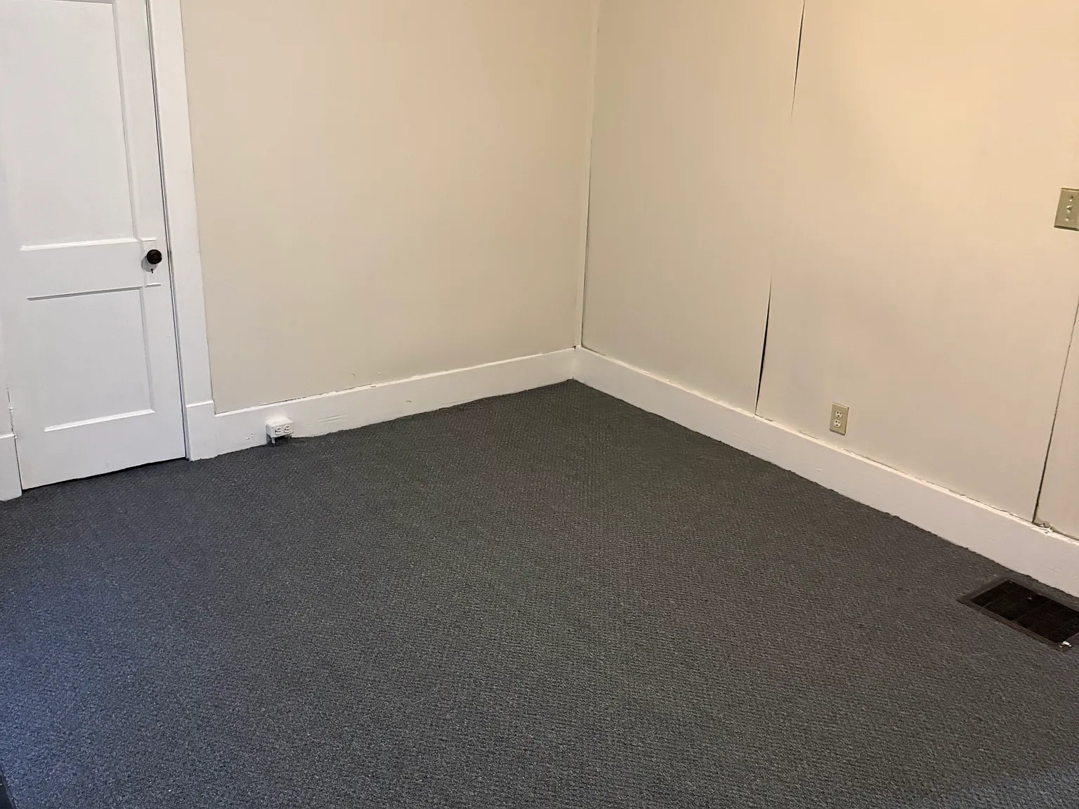 1 bed, 720 sqft, $800 — Photo 3
