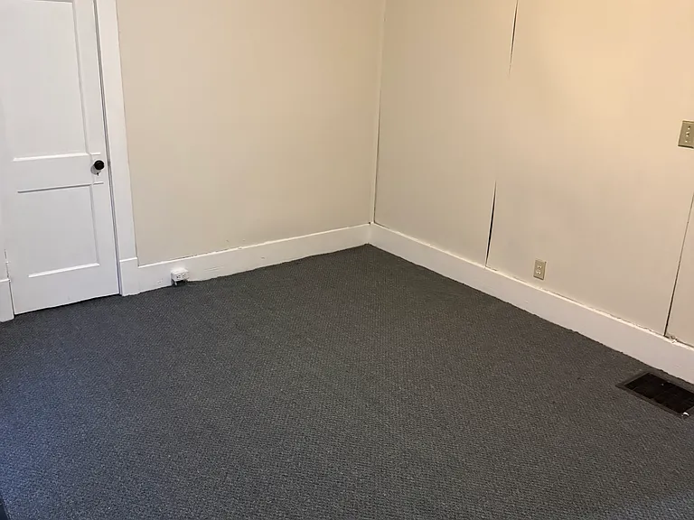830 Denmark St — Photo 3