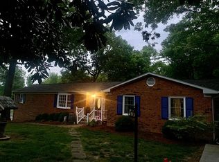 2004 Shelley Dr, Greensboro, NC 27406