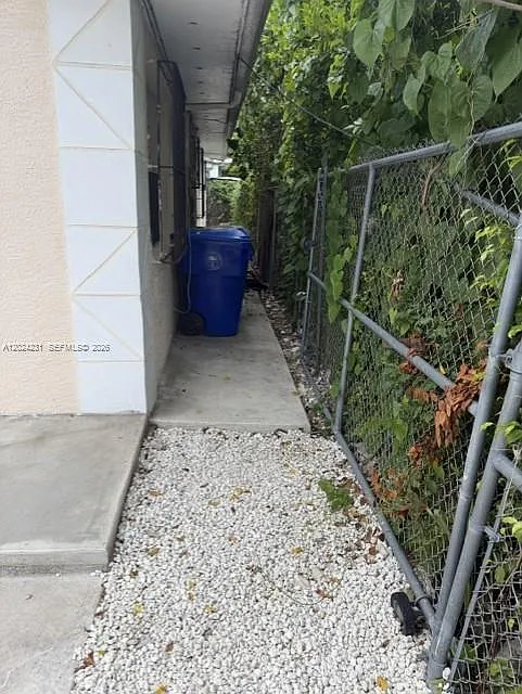 Dixie Hwy Track — Photo 4