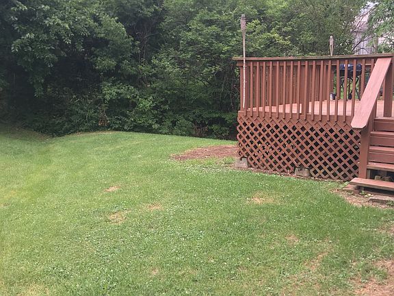 4th image of 250 Holly Berry Dr