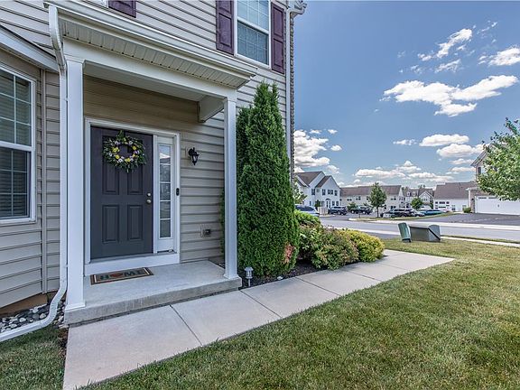 3rd image of 4606 Woodbrush Way