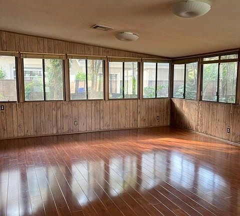 5th image of 2401 El Capitan Ave