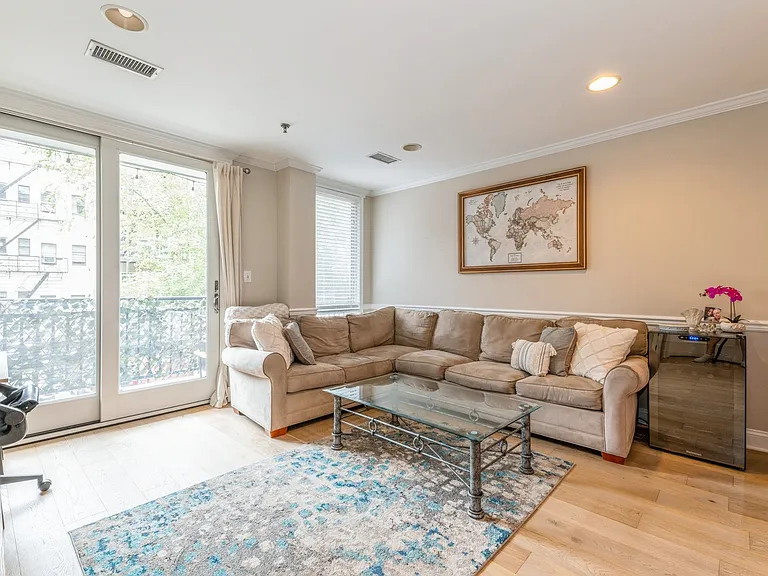 70 Adams St #2A — Photo 3