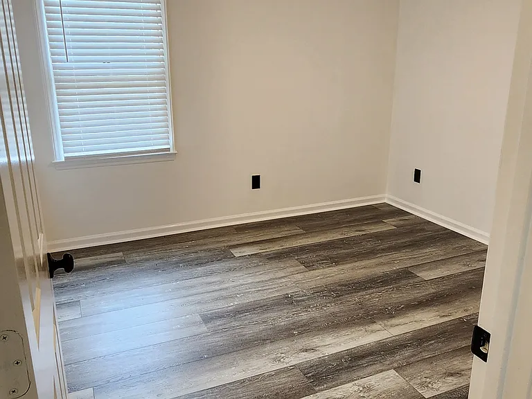 2110 Twin Ave #A — Photo 13