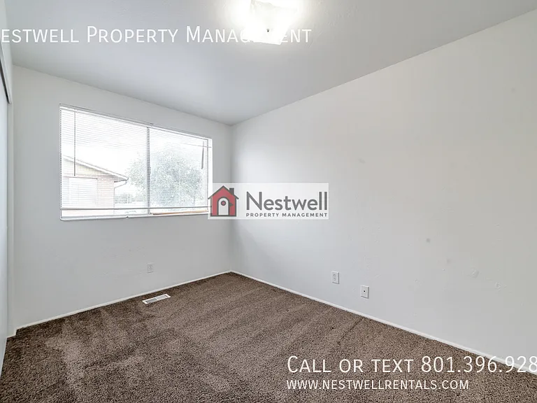 1881 W Lake Park Dr #3 — Photo 23