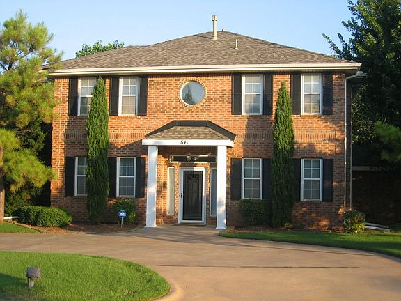 2nd image of 841 Glenlake Dr
