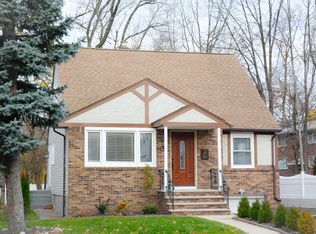 739 Edgewater Ave, Ridgefield, NJ 07657