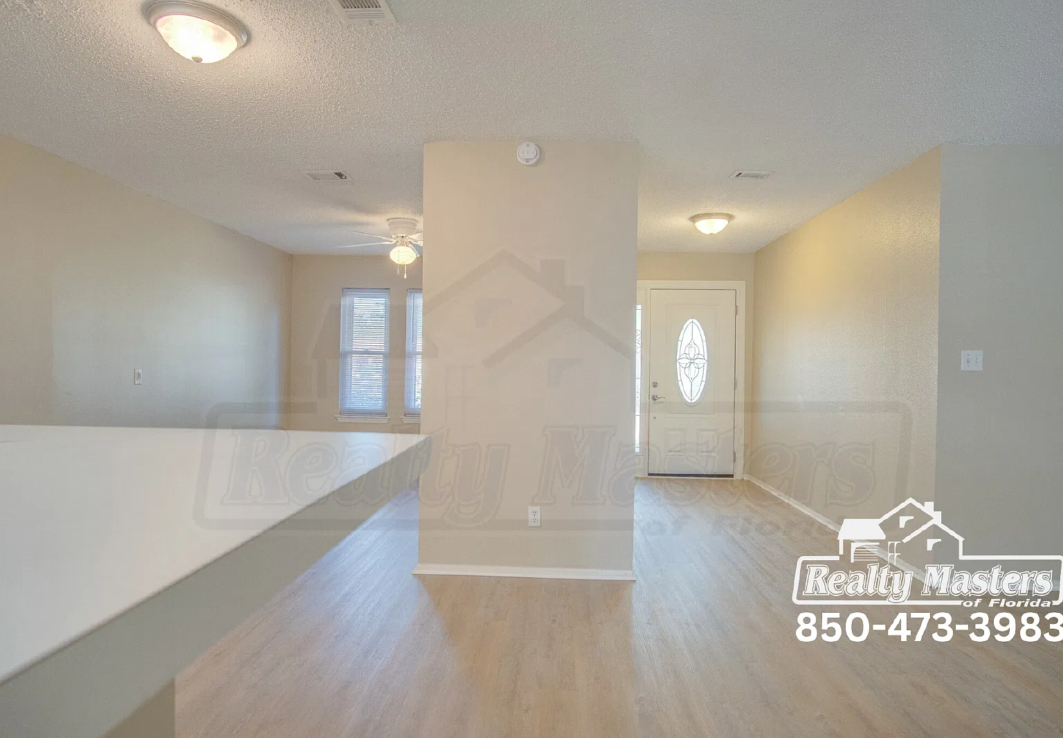 3 bed, 2.0 bath, 1290 sqft, $1,650 — Photo 2