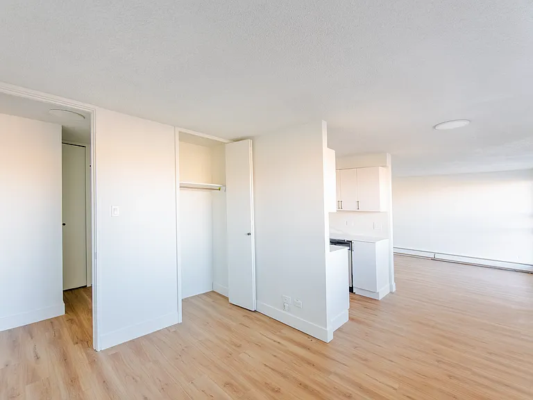 815 50th Ave SW — Photo 42