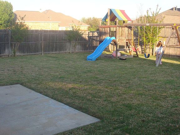 2nd image of 1412 Wheeler Dr