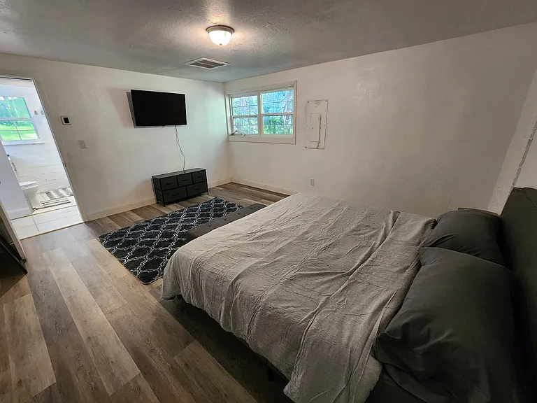 1730 W Tharpe St — Photo 12