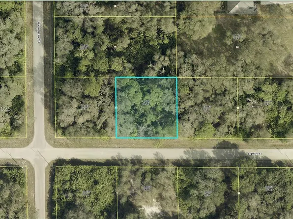 2803 E 19th St, Lehigh Acres, FL 33972