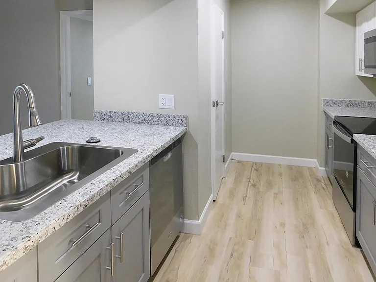 1-Bedroom Kitchen