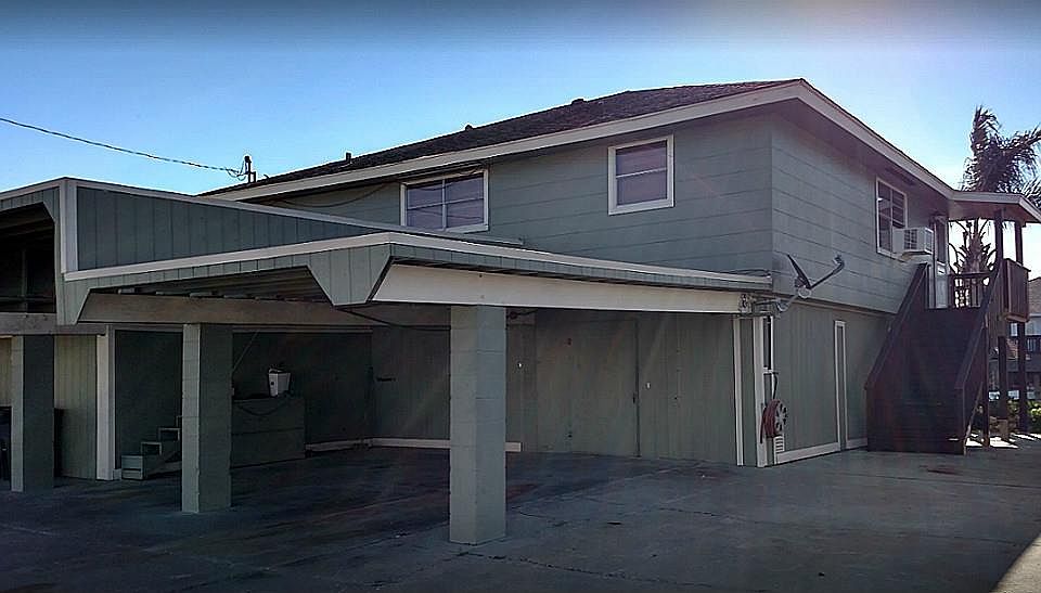 1st image of 556 Pompano St