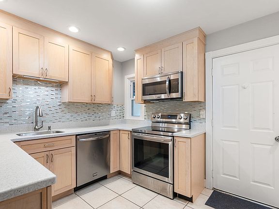 4th image of 54 Horseshoe Dr #54