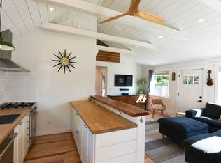 382 Queen City Park Rd, Burlington, VT 05401