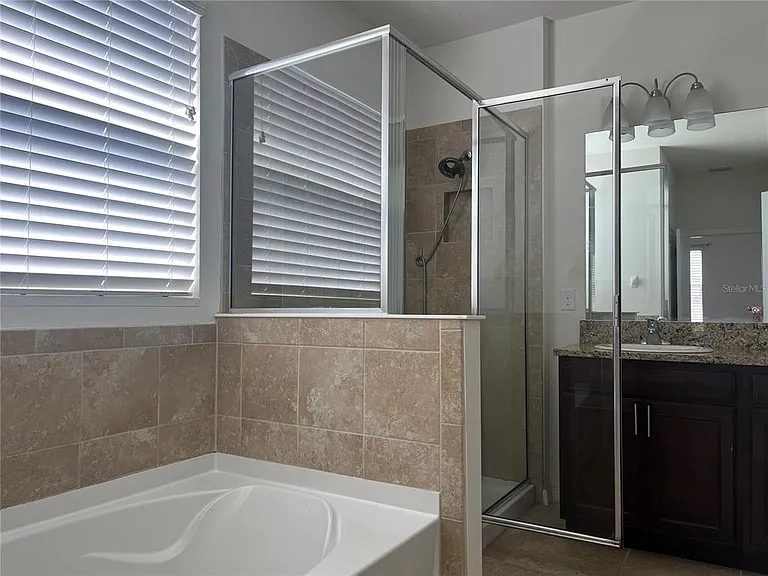 4552 SW 65th Pl — Photo 13
