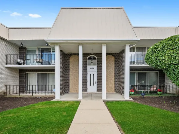 4126 W 99th St APT C, Oak Lawn, IL 60453