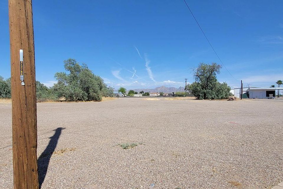 1st image of 107 N Stuart Blvd