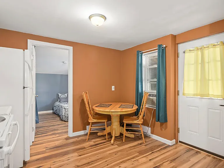 6 Roosevelt Ave #3 — Photo 10