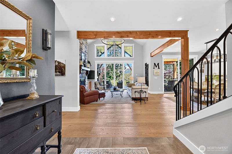 4th image of 15102 Reserve Drive SE
