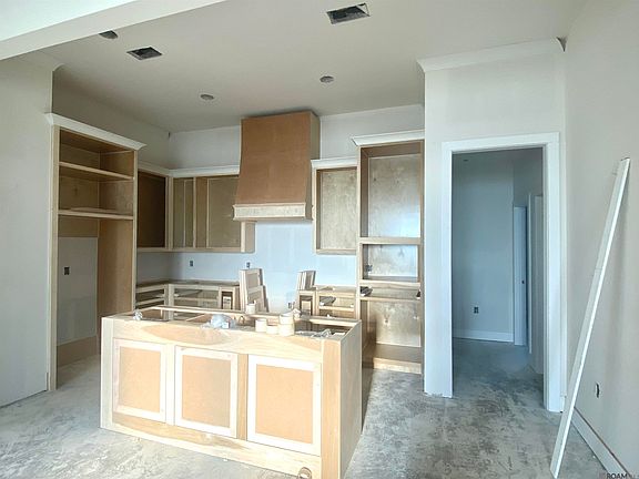 5th image of 5481 Island Rd