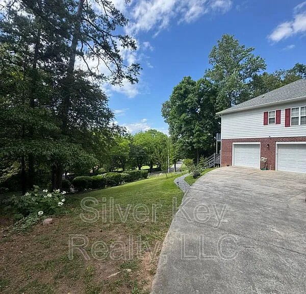 1980 Ridge Point Dr NW — Photo 5