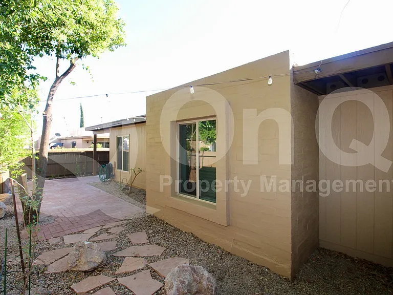 1931 N Camino Alicante — Photo 22