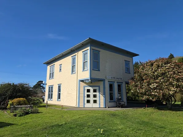 2754 Van Duzen St, Fortuna, CA 95540