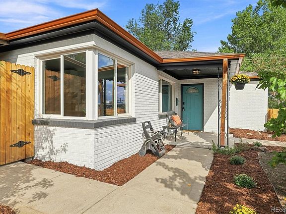 2nd image of 3031 W 20th Avenue