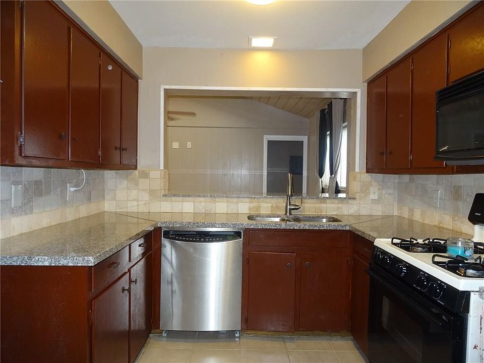 1st image of 1026 Rockledge Dr