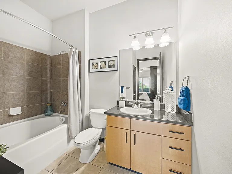 Millennium Westshore — Photo 33