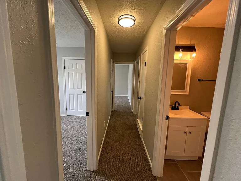 1181 Canary Ln — Photo 10
